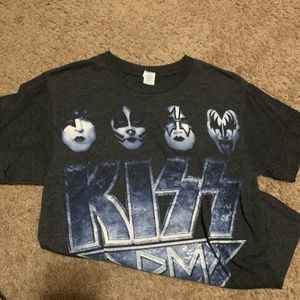 “kiss army” t shirt